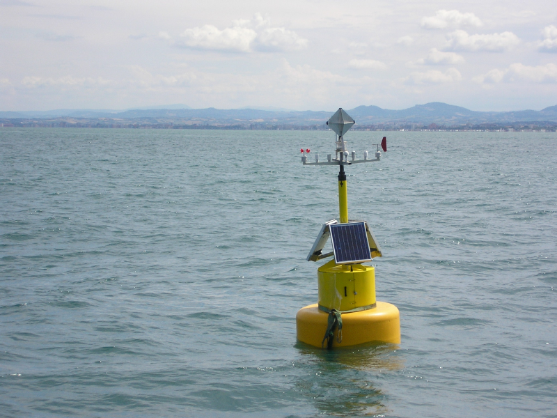 E1 meteoceanographic buoy