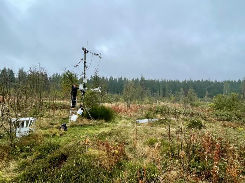 EC station on the deforested area © FZ Jülich
