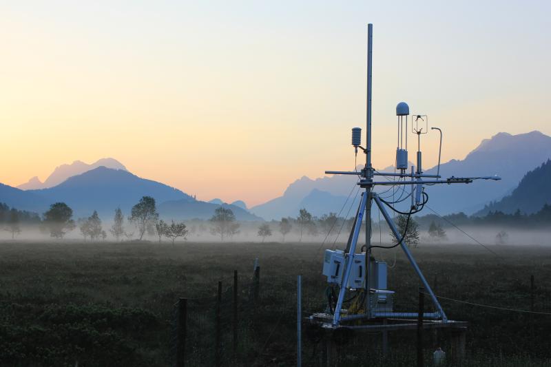 Eddy covariance tower in the Puergschachen bog at sunrise