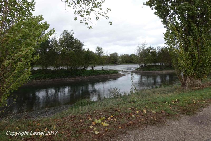 The former Seine in Martot, today a pond on an island