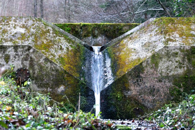 V-Notch (Thompson) weir in the Grasriegel-Graben © Marschick, BOKU