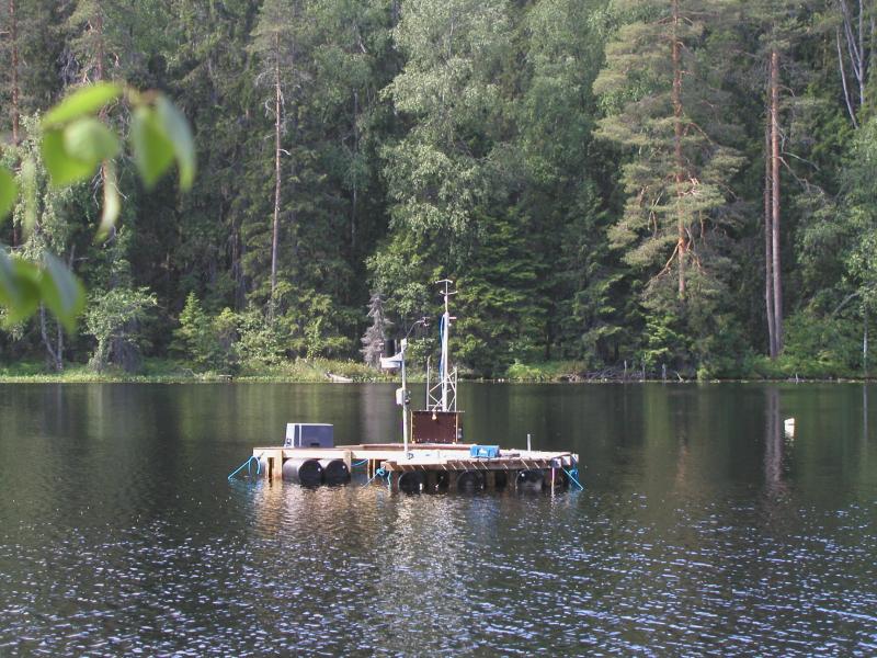 Measuring platform on Lake Valkea-Kotinen